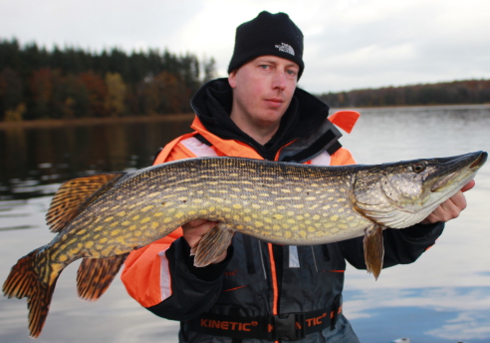 Bajertrst formand med 6,3 kg gedde