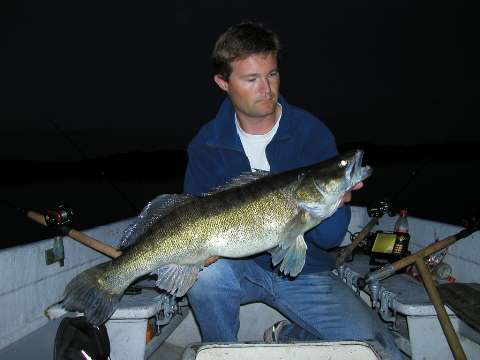 Jan Fahlgren med 5.1 kg. sandart fanget i Fures.