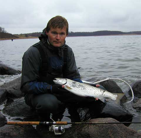 Jan Fahlgren 2.0 kg tung og 58 cm lang havrred fra Tempelkrogen