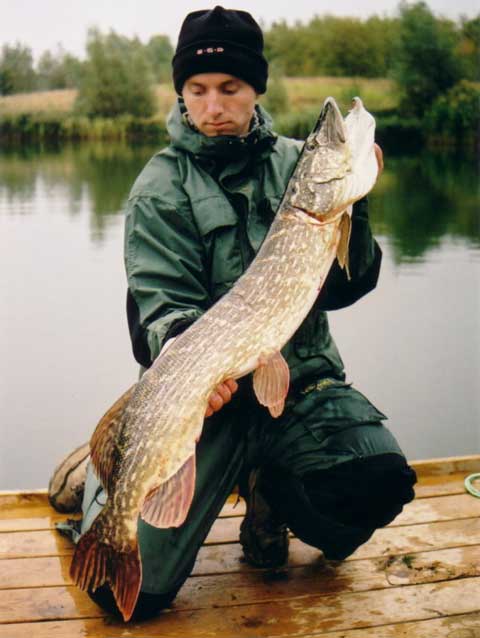 Jonas Hansen med vestsj�llandsk gedde p� 5.9 kg