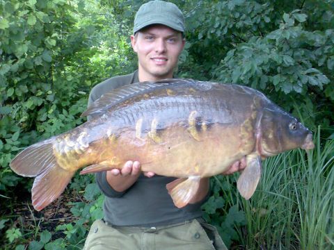 Mads Juul Hansen med 10.9 kg spejlkarpe