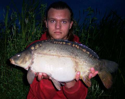 Mads Juul Hansen med 4.2 kg spejlkarpe