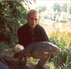 Thomas Wolff med 9.5 kg spejlkarpe fanget i Gulbjerg mose